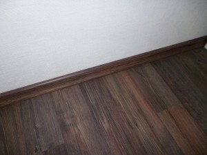 Auf Anfrage 2 Laminat_Flur